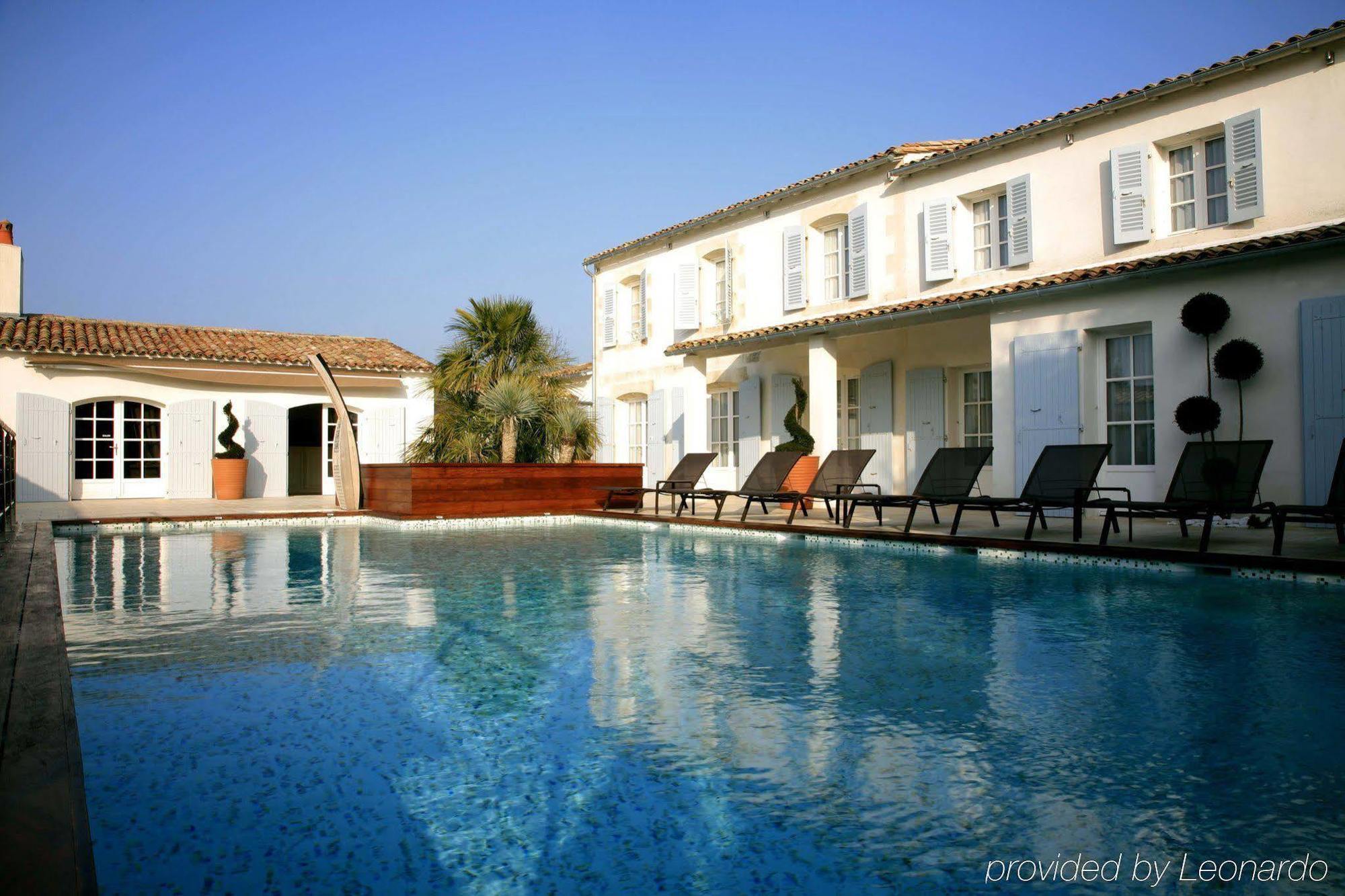 Le Clos Saint-Martin Hotel & Spa Экстерьер фото
