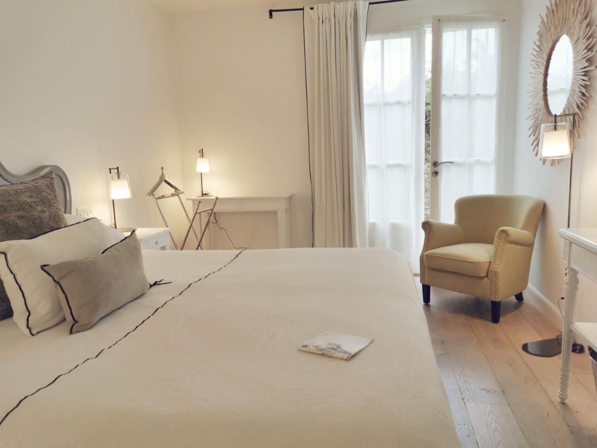 Le Clos Saint-Martin Hotel & Spa Экстерьер фото